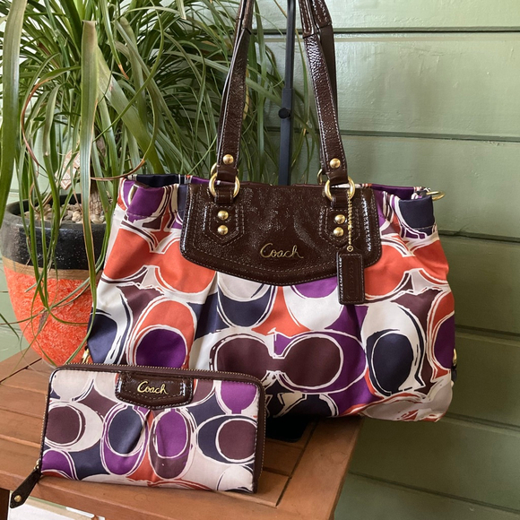 Coach Kristen Op Art Satin handbag and wallet set EUC - Picture 1 of 15